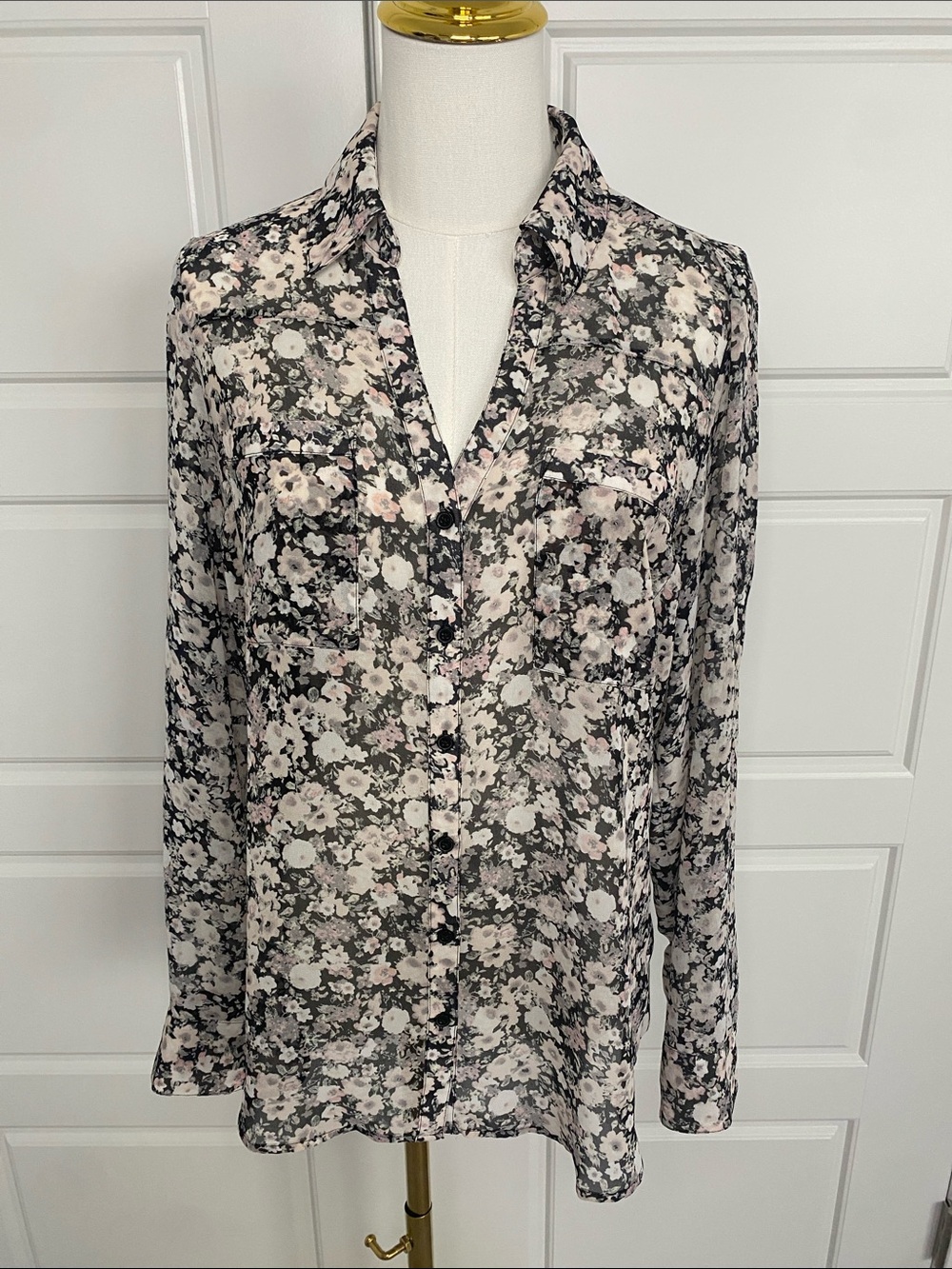Express Portofino Floral Button Down Shirt Black Blush Medium